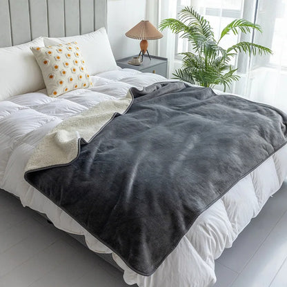 Warm waterproof and stain-resistant blanket